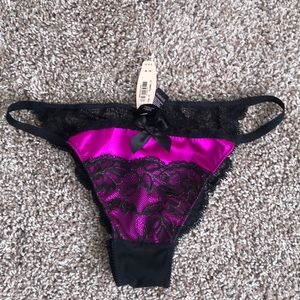 Victoria’s Secret Low Rise Cheekini, NWT